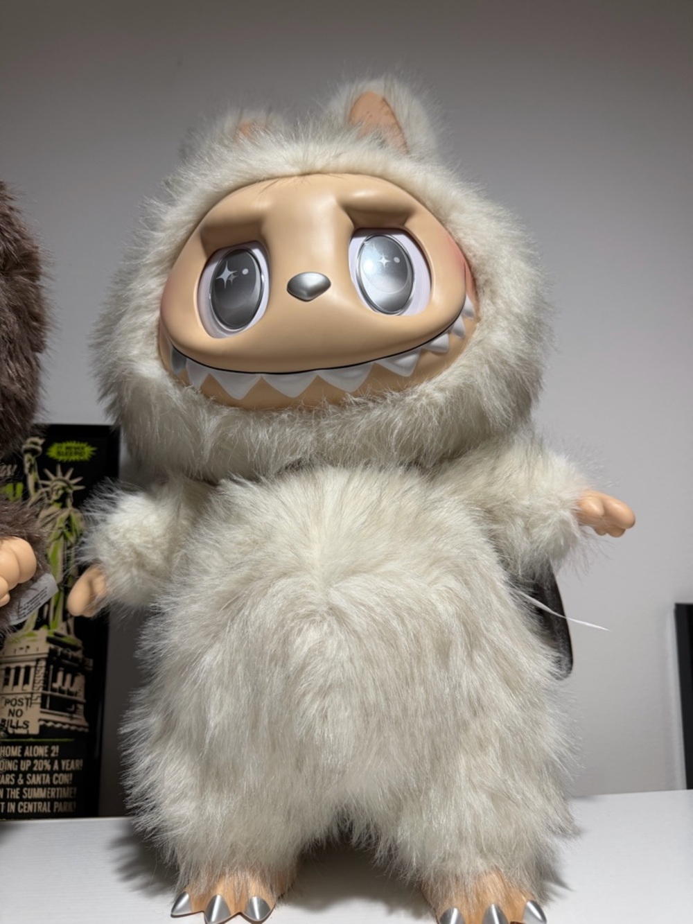 Pop mart the monsters - Zimomo Angel in the clouds